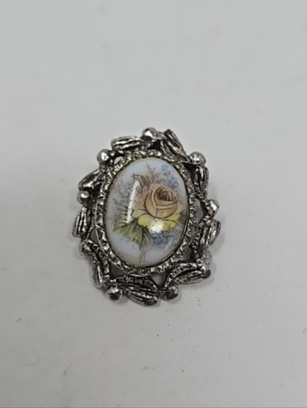Vtg brooch glass cabochon cameo pin silver tone Venetian artsy milkmaid floral